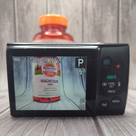 Canon PowerShot Elph 190 IS 20.0 Megapixel Digital Camera in Black 32 GB SD Card - Picture 8 of 11